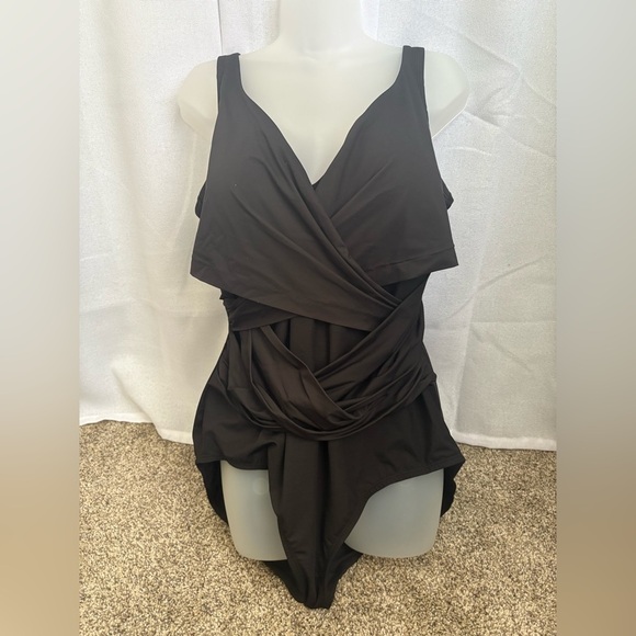 Lands End Plus Slender Tummy Control Wrap Swimsuit Plus‎ Size 18 EUC 0389 - Picture 4 of 7